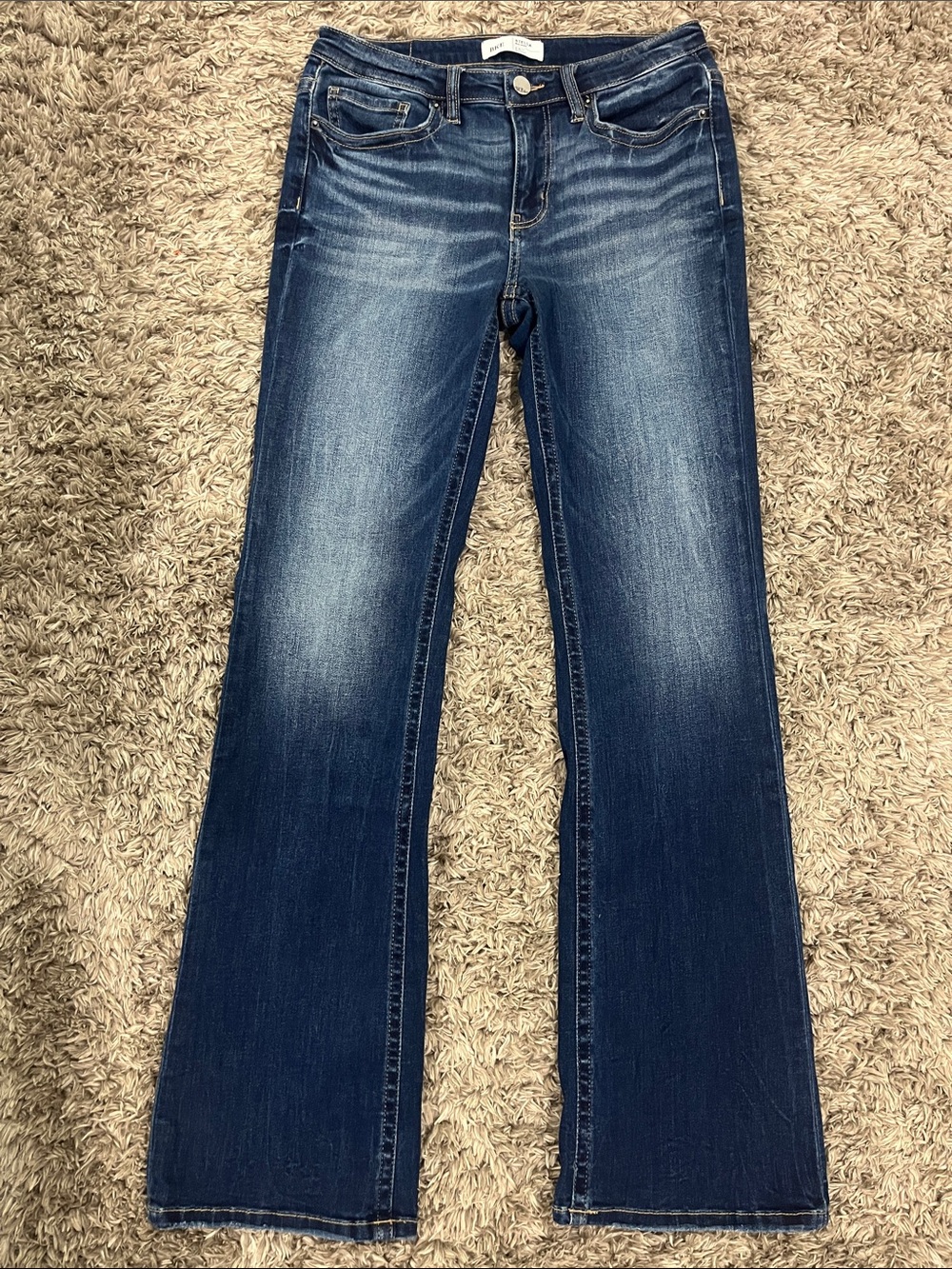 BKE Dark Wash Flare Jeans.       28x33 1/2